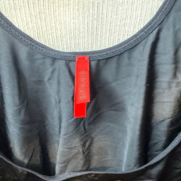 SPANX Black Sleeveless shapwear cami Top - Picture 2 of 4